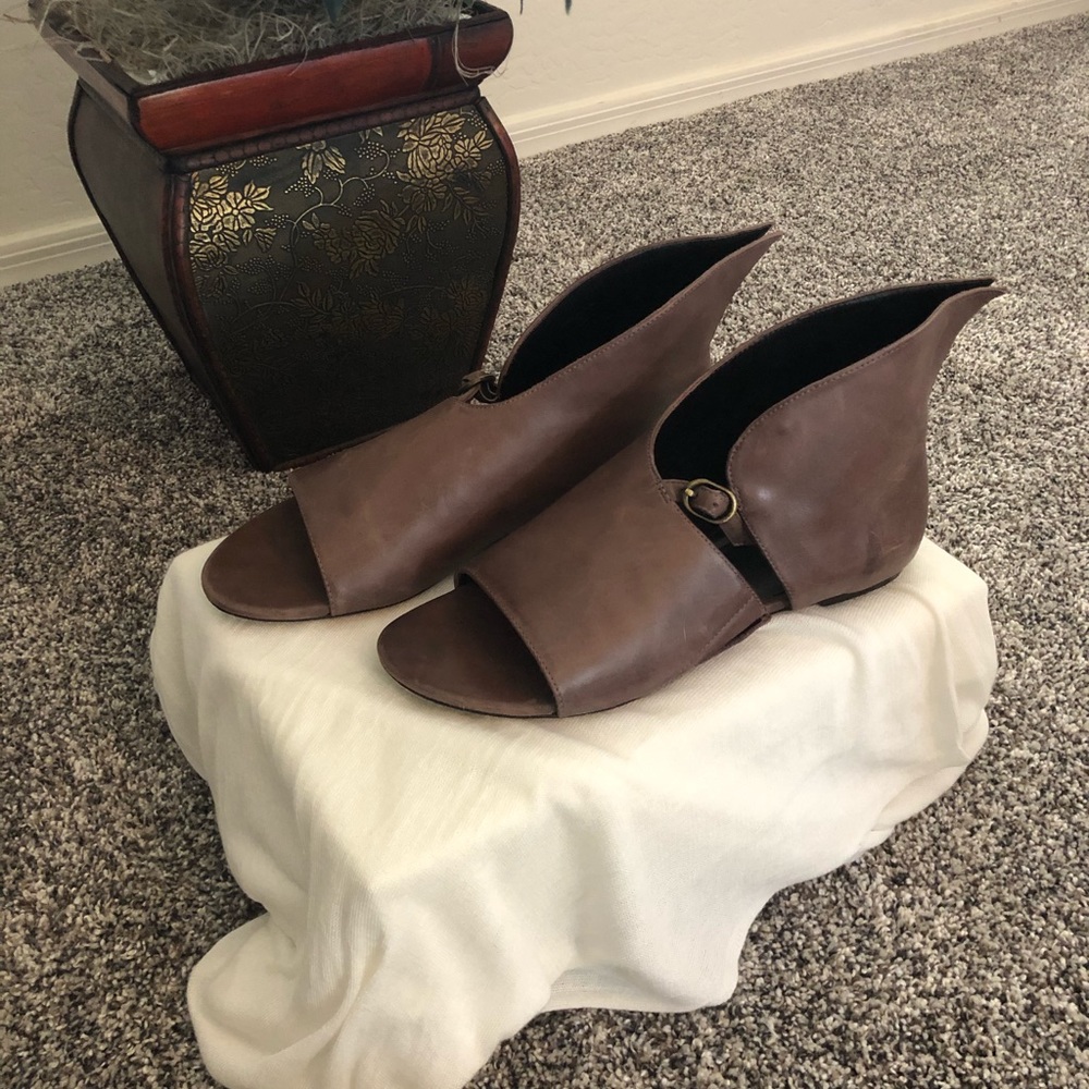 Max Studio Leather Sandals